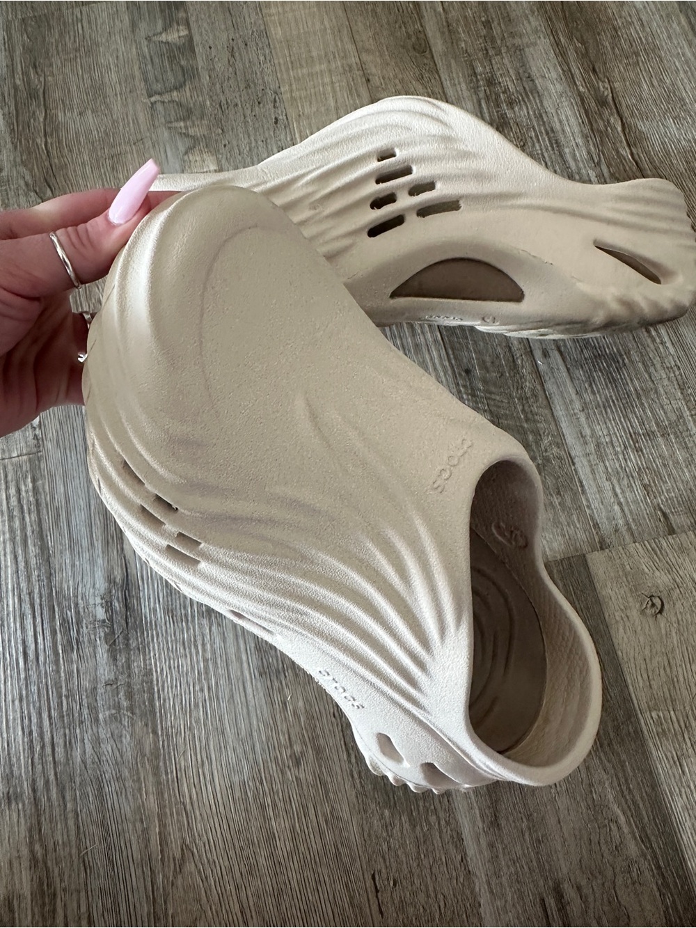 Crocs Echo Wave Clogs - Picture 6 of 7